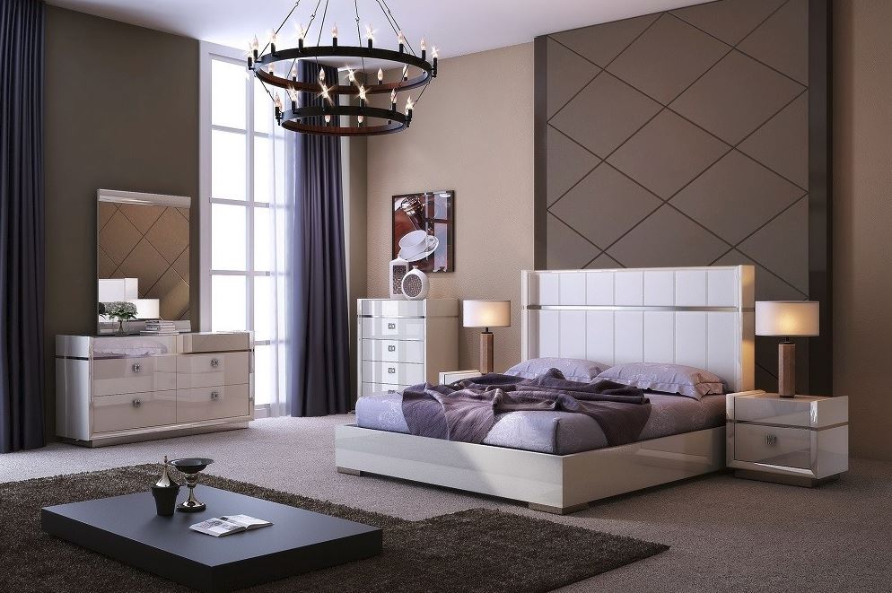 The Paris Modern bedroom  by J&M